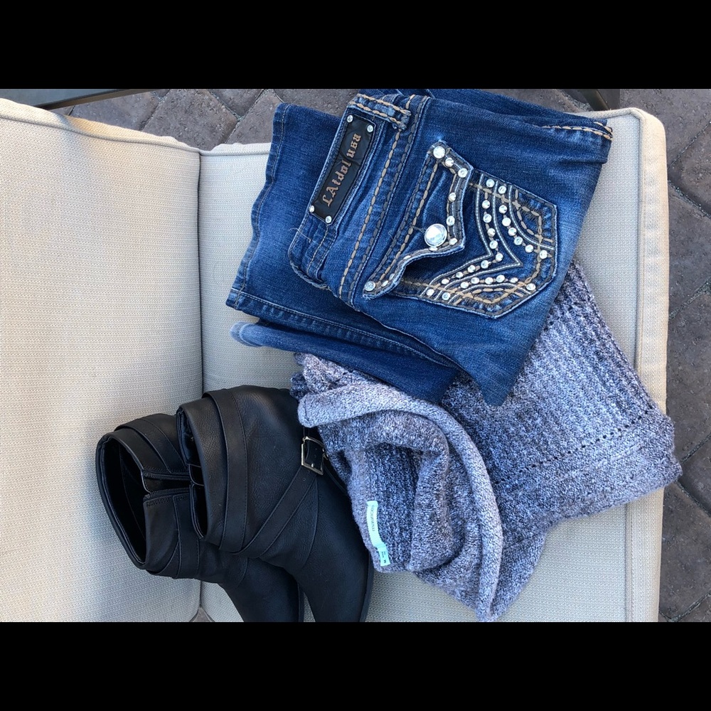 Blue LA Idol blue jeans, in good condition!